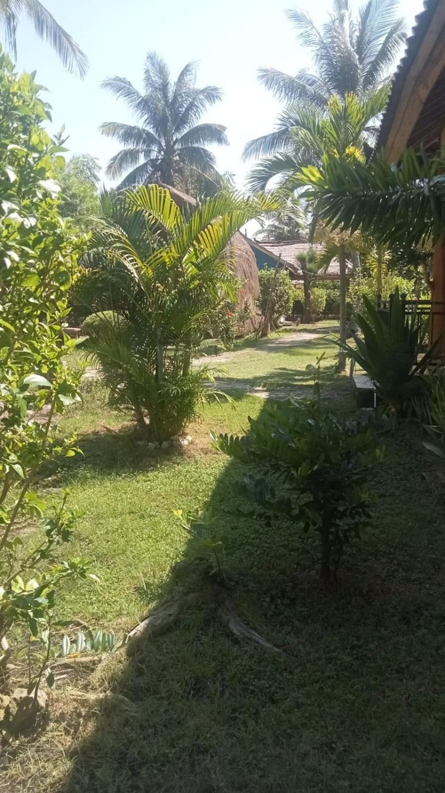 Bunga Bungalows Gili Meno Exterior foto